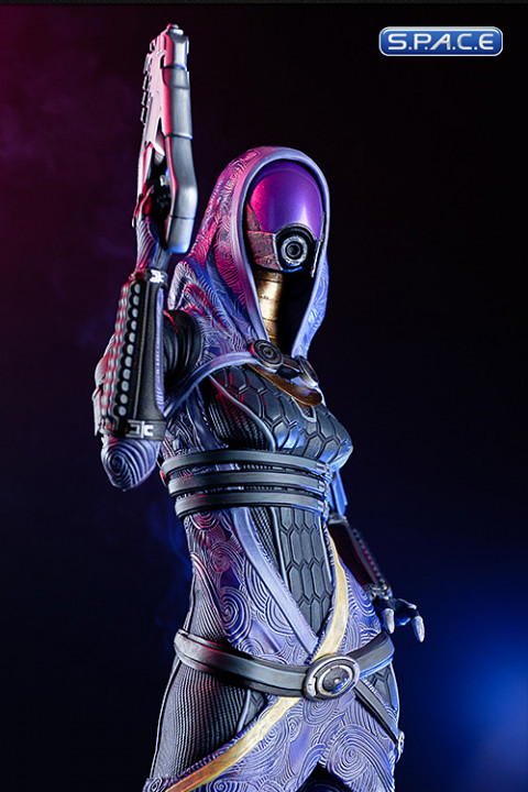 1/4 Scale Tali Zorah vas Normandy Statue (Mass Effect 3)