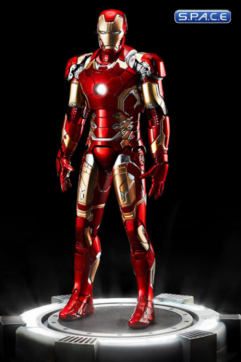 1/9 Scale Iron Man Mark XLIII Multipose Action Hero Vignette (Avengers: Age of Ultron)