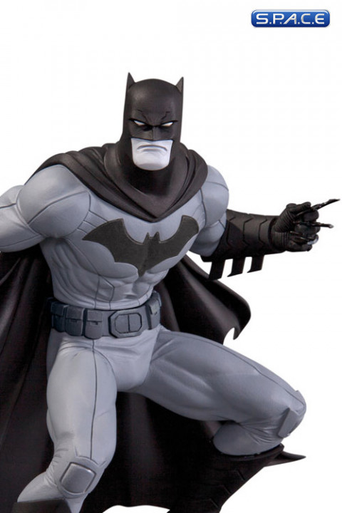Batman Statue by Greg Capullo 2nd Edition (Batman Black and White)
