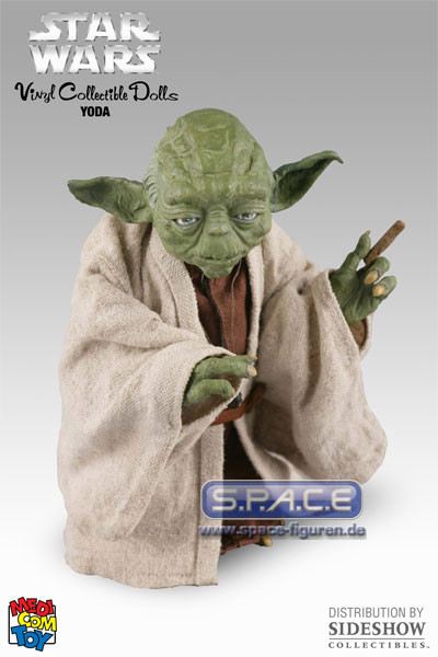 Yoda Vinyl Collectible Doll (Star Wars)