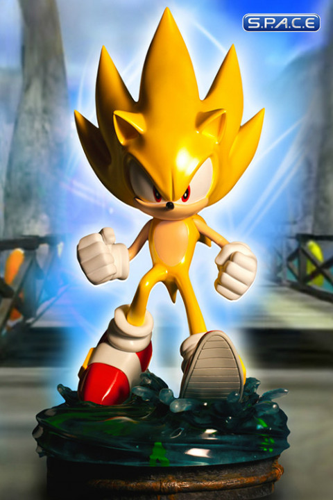 Modern Super Sonic Statue (Sonic the Hedgehog)