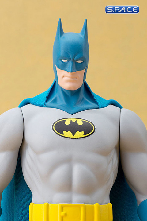 1/10 Scale Batman Classic Costume ARTFX+ Statue (DC Comics)