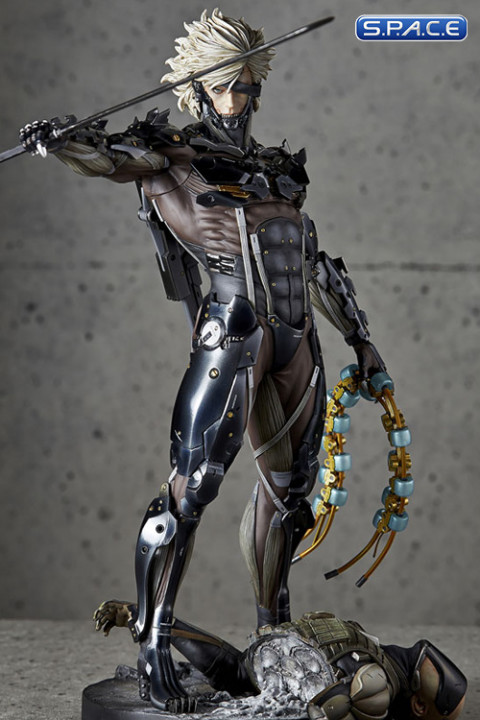 1/6 Scale Raiden Statue (Metal Gear Rising Revengeance)