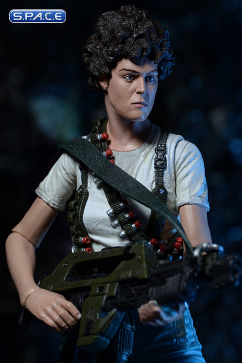 Ripley with Pulse Rifle (Aliens Series 5)