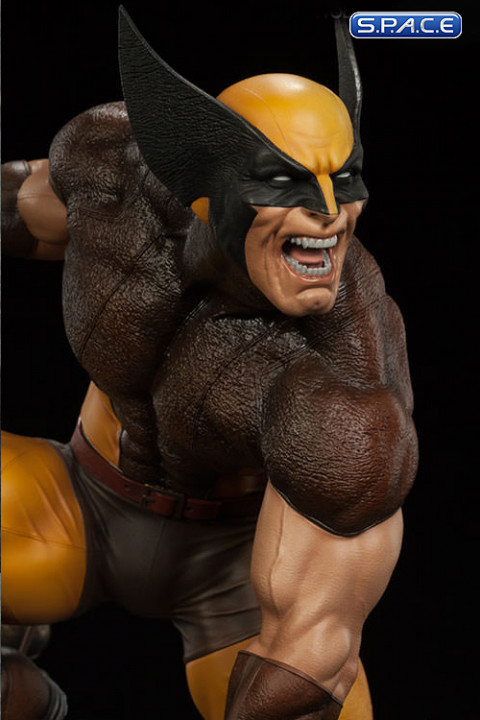 Wolverine Brown Costume Premium Format Figure (Marvel)
