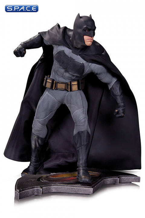 Batman Statue (Batman v Superman: Dawn of Justice)