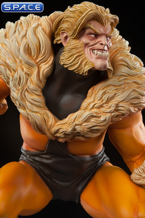 Sabretooth Premium Format Figure (Marvel)