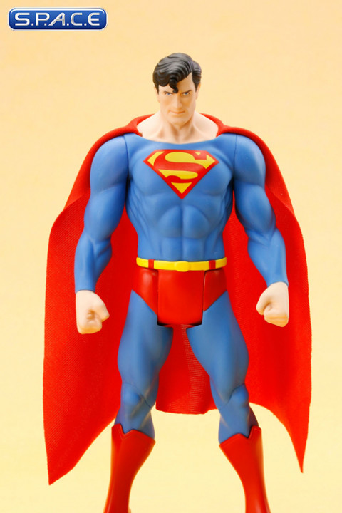 1/10 Scale Superman Classic Costume ARTFX+ Statue (DC Comics)