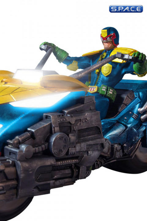 1/12 Judge Dredd with Lawmaster Bike Box Set Previews Exclusive (One:12 Collective)