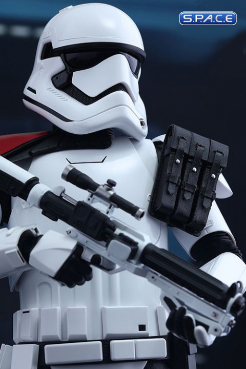 1/6 Scale First Order Stormtrooper Officer Movie Masterpiece (Star Wars)