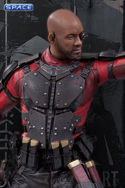 Deadshot Statue (Suicide Squad)