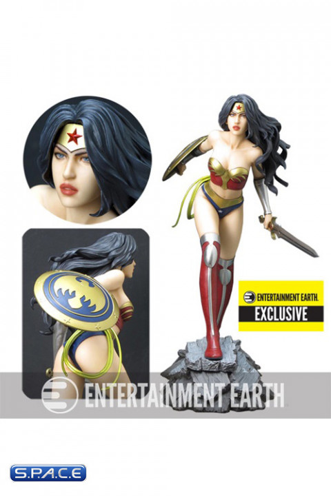 Wonder Woman Statue by Luis Royo EE Exclusive (Fantasy Figure Gallery)