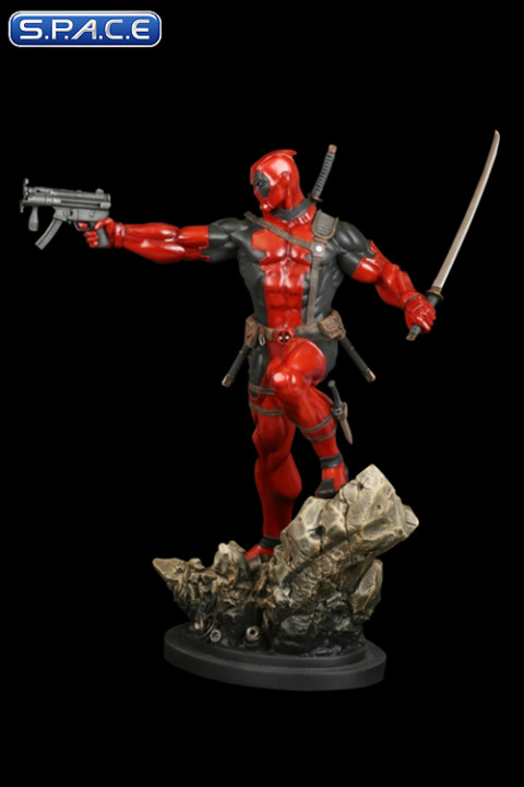 Deadpool Statue - Action Version (Marvel)