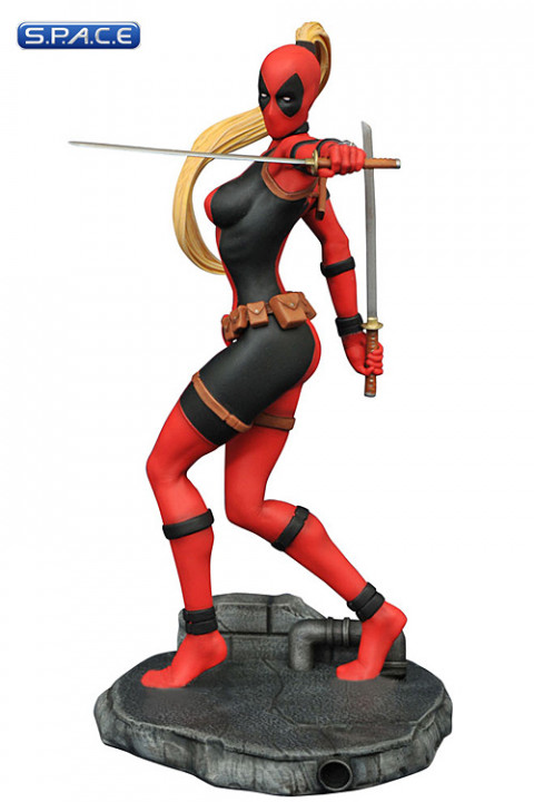 Lady Deadpool Femmes Fatales PVC Statue (Marvel Gallery)