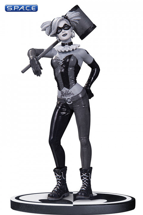 Harley Quinn by Lee Bermejo Black & White Statue (DC Comics)