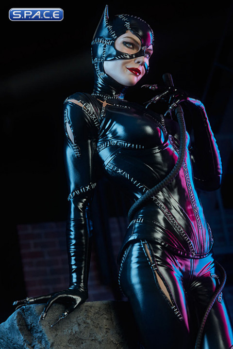 Catwoman Premium Format Figure (Batman Returns)