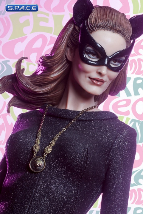 Catwoman Premium Format Figure (Batman 1966)