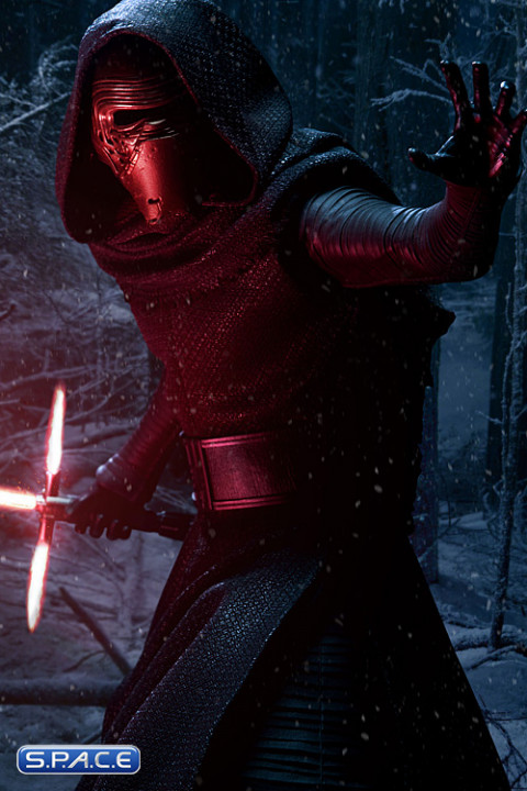 Kylo Ren Premium Format Figure (Star Wars: The Force Awakens)