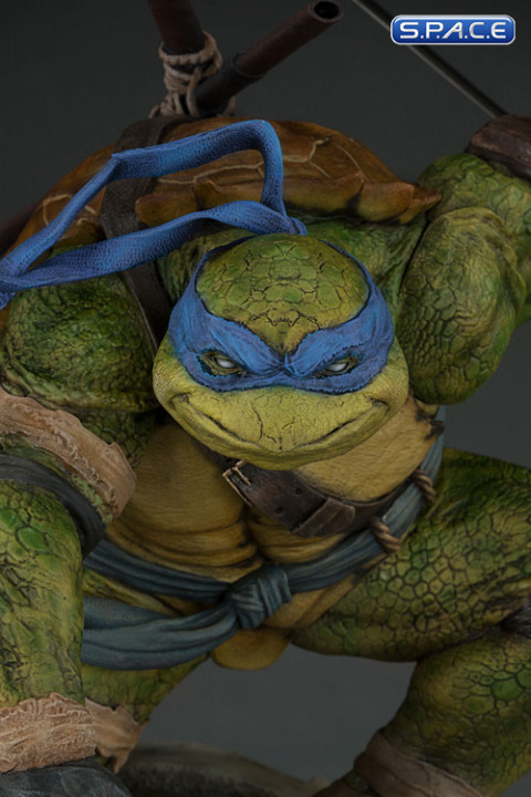 Leonardo Statue (Teenage Mutant Ninja Turtles)