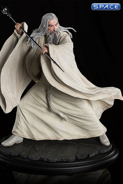 Saruman the White at Dol Guldur Statue (The Hobbit: The Battle of the Five Armies)