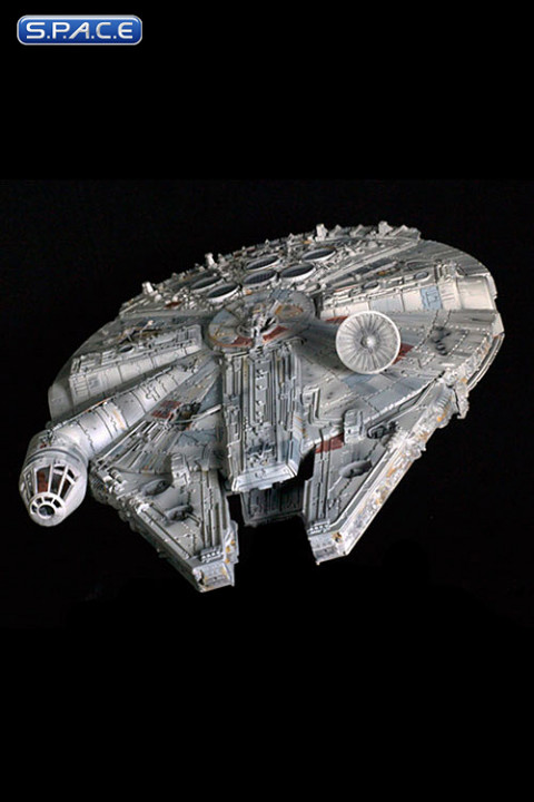 1/100 Scale Millennium Falcon Diecast Replica (Star Wars)