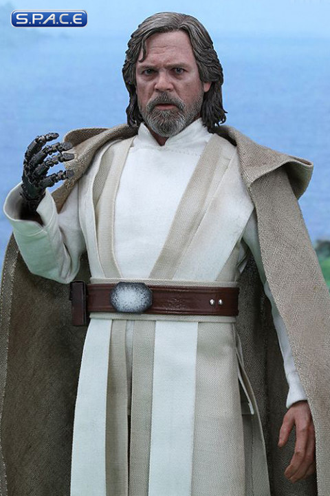 1/6 Scale Luke Skywalker Movie Masterpiece MMS390 (Star Wars: The Force Awakens)