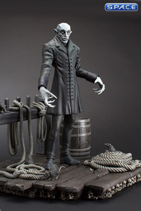 The coming of Nosferatu Old & Rare Statue (Nosferatu)