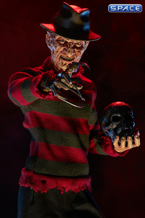 Freddy Krueger Premium Format Figure (A Nightmare on Elm Street)
