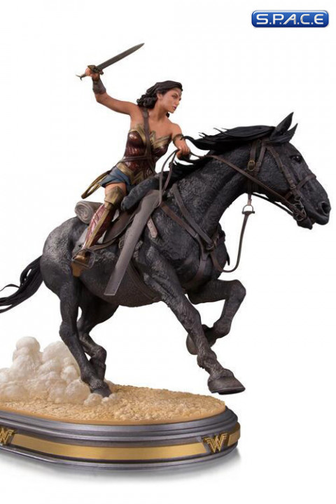 1/6 Scale Wonder Woman on Horseback Deluxe Statue (Wonder Woman)