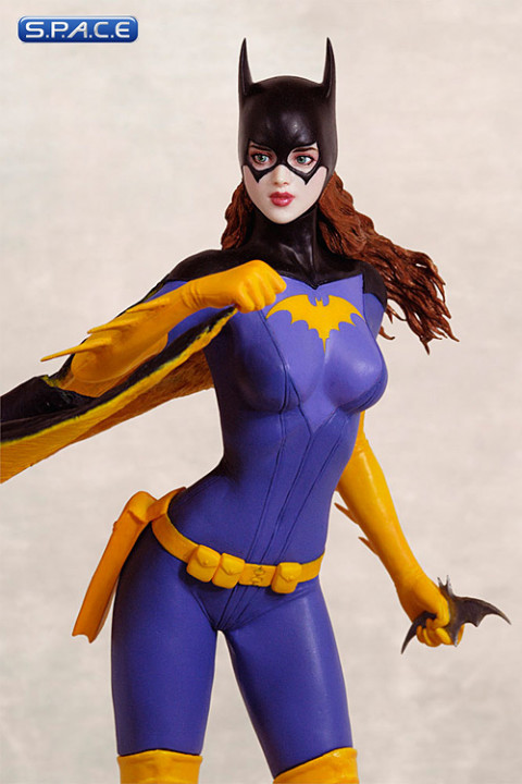 Batgirl by Luis Royo Web Exclusive Statue (Fantasy Figure Gallery)