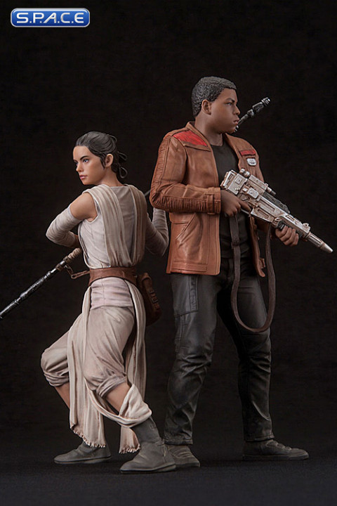 1/10 Scale Rey & Finn ARTFX+ Statues 2-Pack (Star Wars - The Force Awakens)