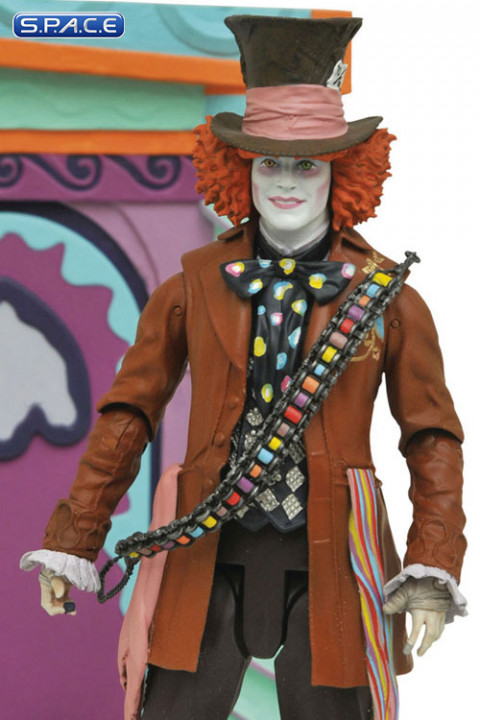 Red Hatter Previews Exclusive PVC Statue (Alice Through the Looking Glass)