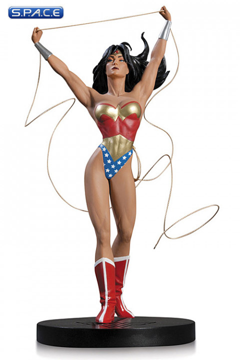 1/6 Scale Wonder Woman Designer Statue by Adam Hughes (DC Comics)