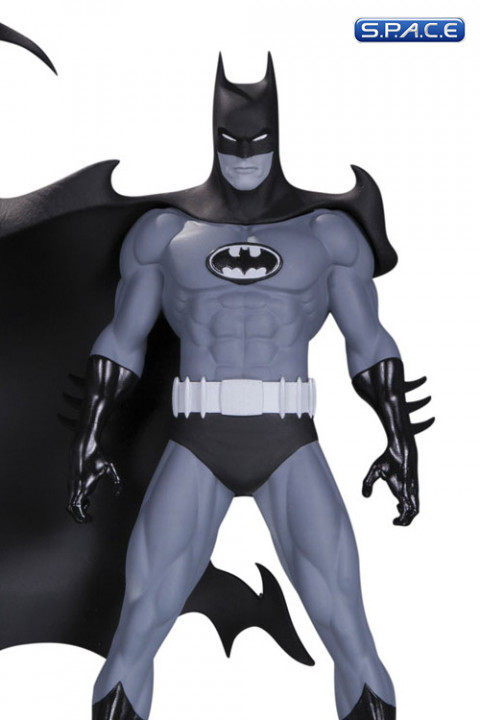 Batman Statue by Norm Breyfogle (Batman Black & White)