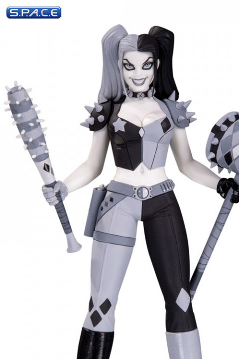Harley Quinn Statue by Amanda Conner (Batman Black and White)