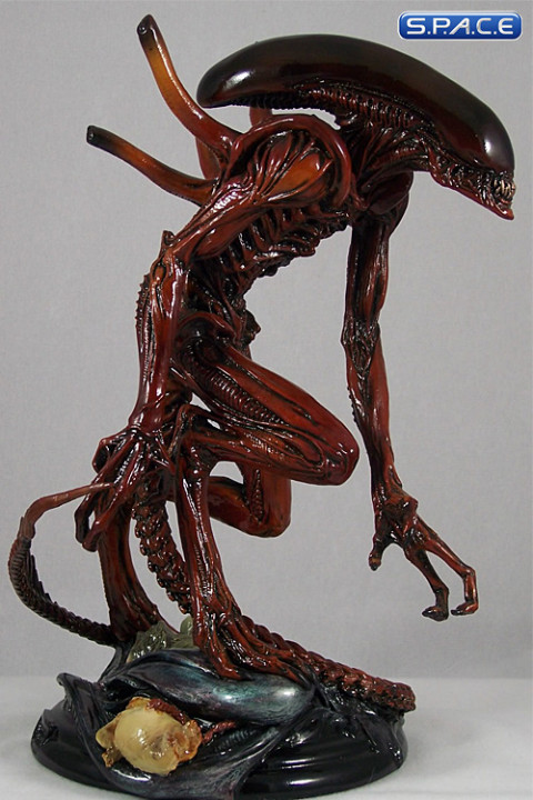 Alien Warrior Statue (Alien Resurrection)