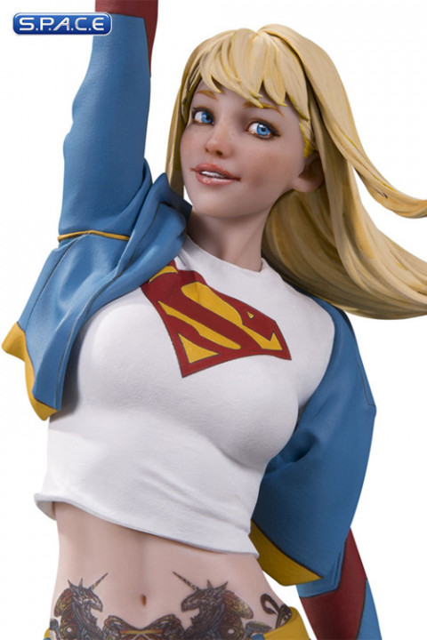 Supergirl Statue (Gotham City Garage)