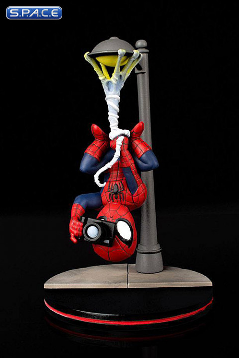 Spider-Man with Spider Cam Q-Fig Figure (Marvel)