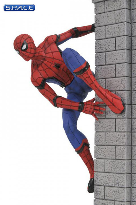 Spider-Man from Spider-Man: Homecoming PVC Statue (Marvel Gallery)