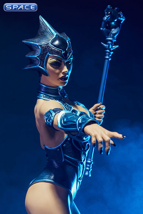 Classic Evil-Lyn Statue (Masters of the Universe)