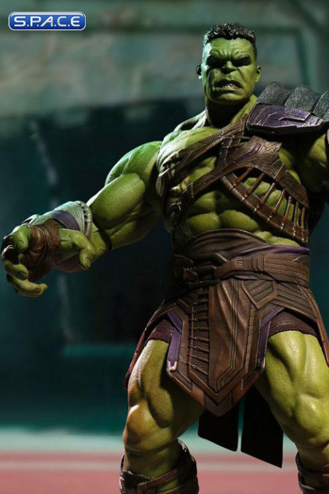 Thor: Ragnarok Gladiator Hulk One:12 Collective Action Figure