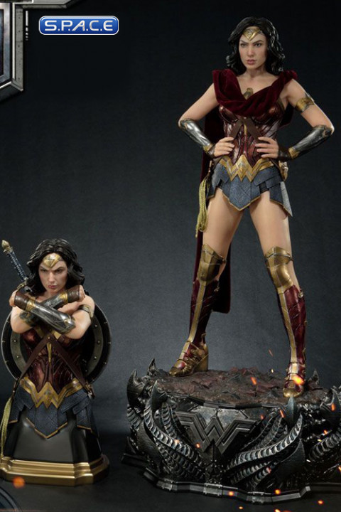 1/3 Scale Wonder Woman Ultimate Edition Museum Masterline Statue (Justice League)