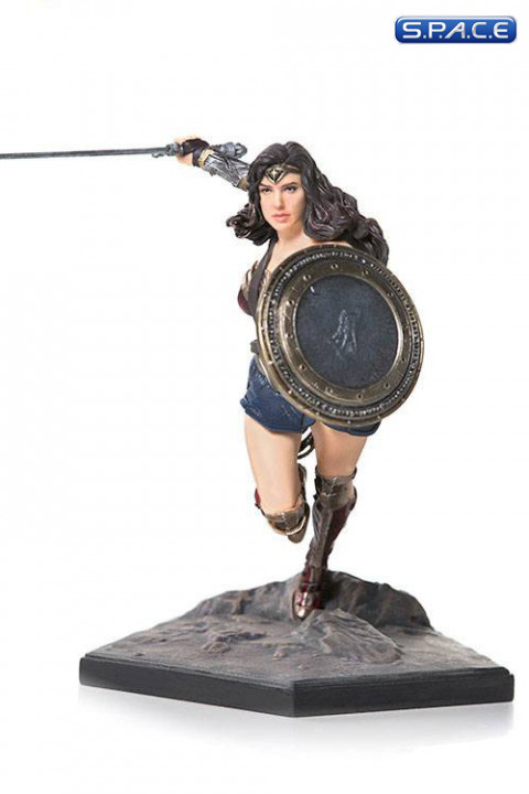 1/10 Scale Wonder Woman Art Scale Statue (Justice League)