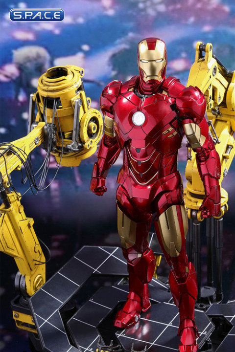 1/6 Scale Suit-Up Gantry with Iron Man Mark IV Movie Masterpiece MMS462D22 (Iron Man 2)
