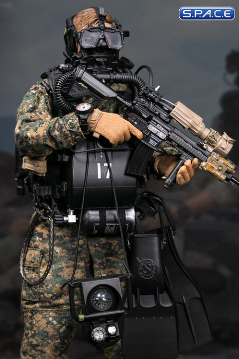 1/6 Scale Marine Force Recon Combat Diver Woodland Marpat