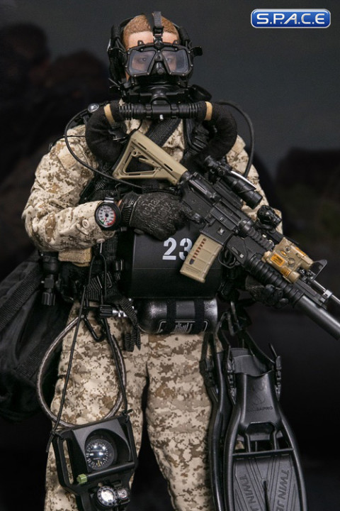 1/6 Scale Marine Force Recon Combat Diver Desert Marpat