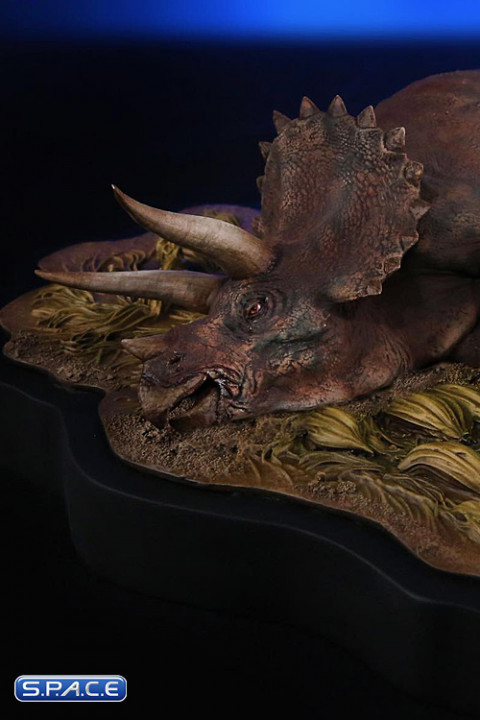 Sick Triceratops Diorama (Jurassic Park)