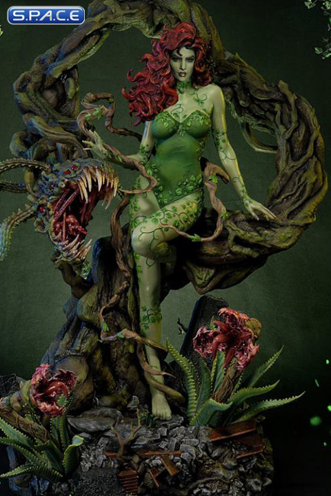 1/3 Scale Poison Ivy Museum Masterline Statue (Batman: Hush)