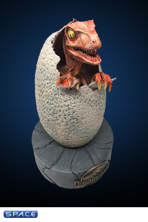 1:1 Raptor Hatchling Life-Size Statue (Jurassic Park)