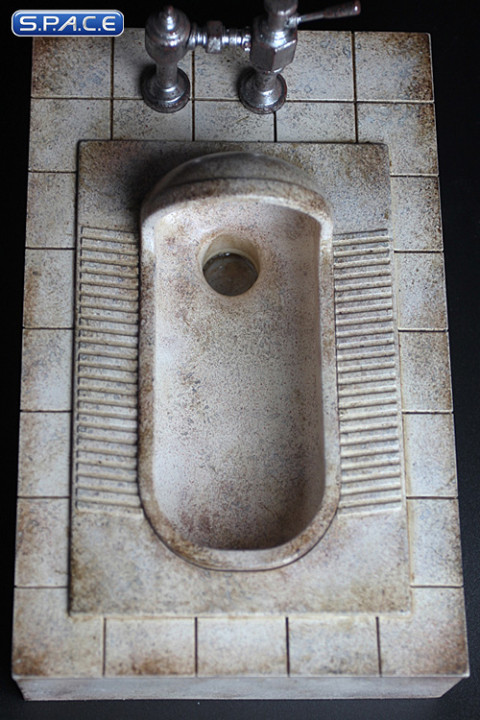 1/6 Scale dirty squat toilet